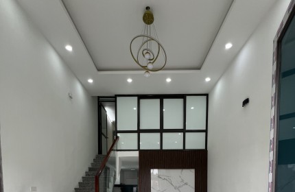 Cho thuê nhà riêng 2 tầng tại Lê Trọng Tấn, Định Công, Hoàng Mai 40m2, FUll nội thất, 9 Triệu